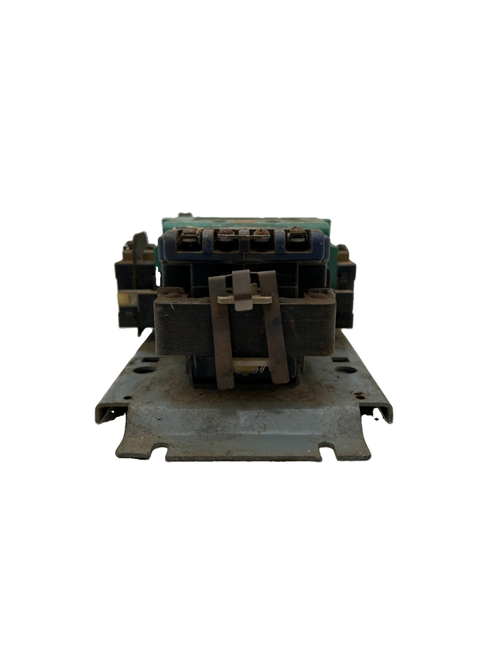 9064518