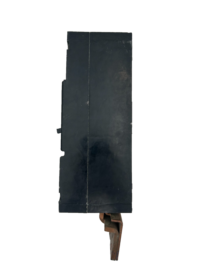 8890303