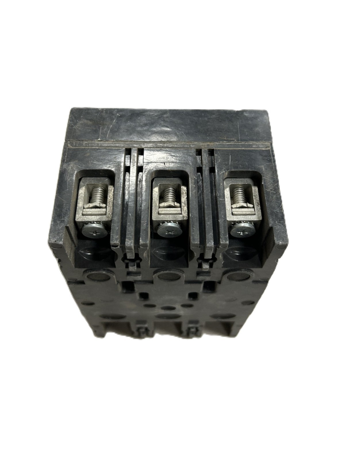 8976760