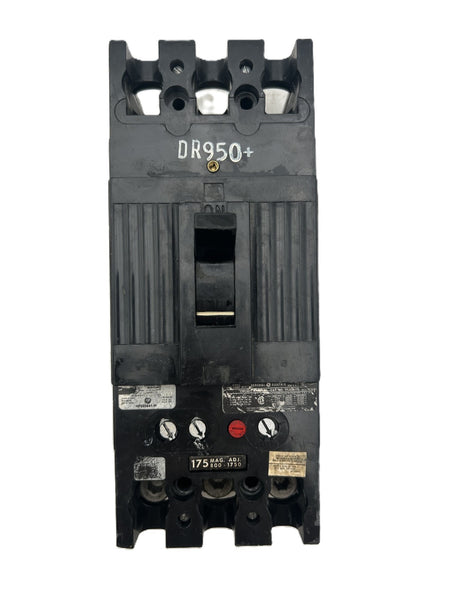8943320