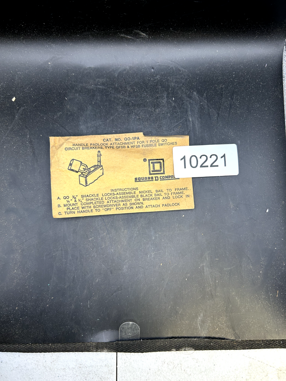 7431943