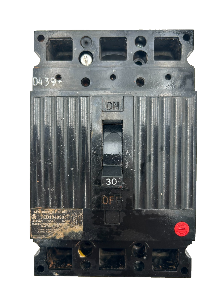 8880378
