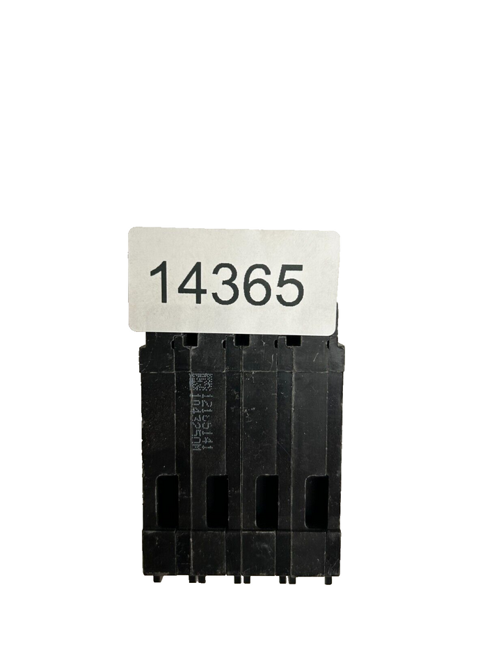 7431121
