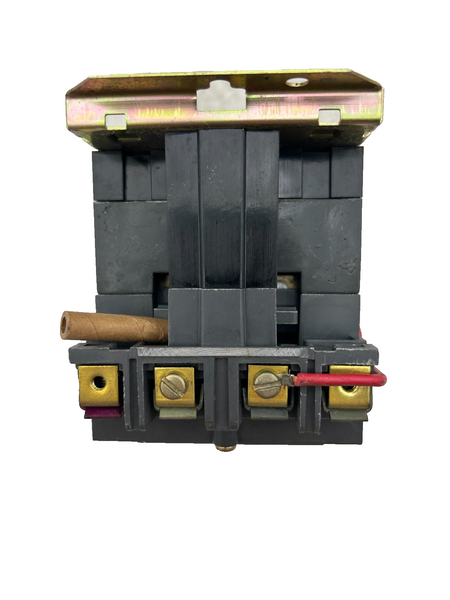 9046709