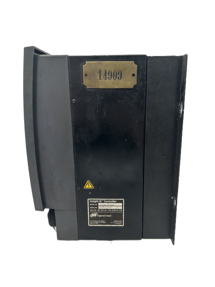 8850953