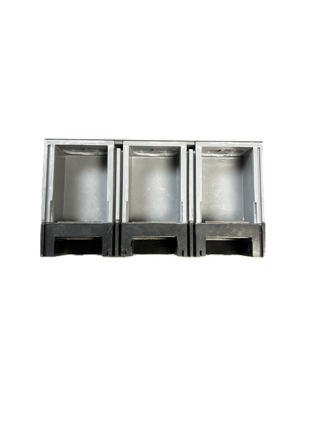 8976322