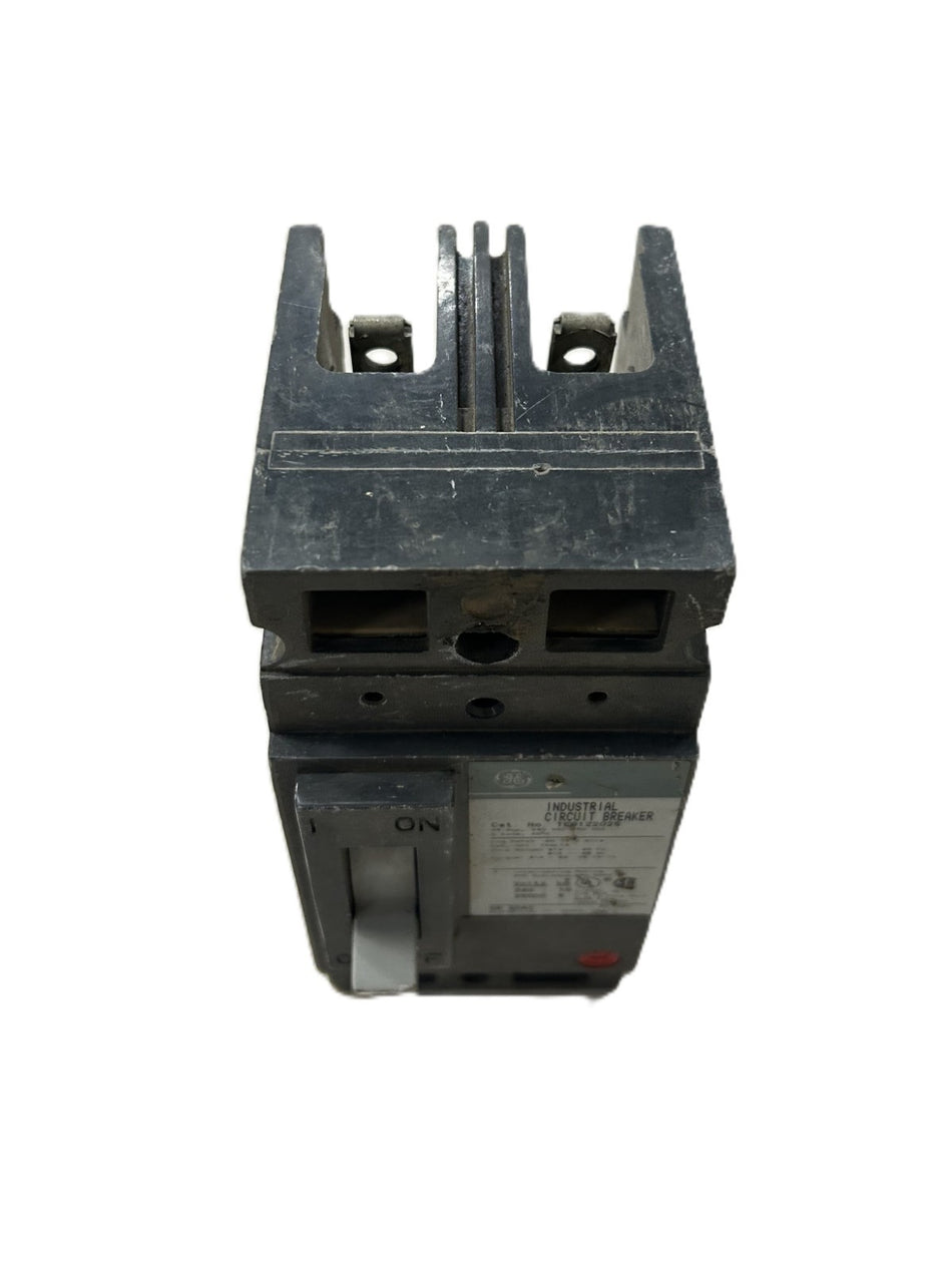 8958046