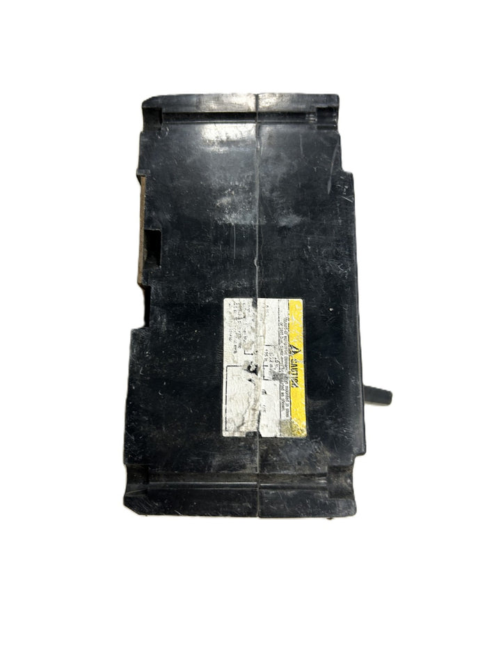 8976619