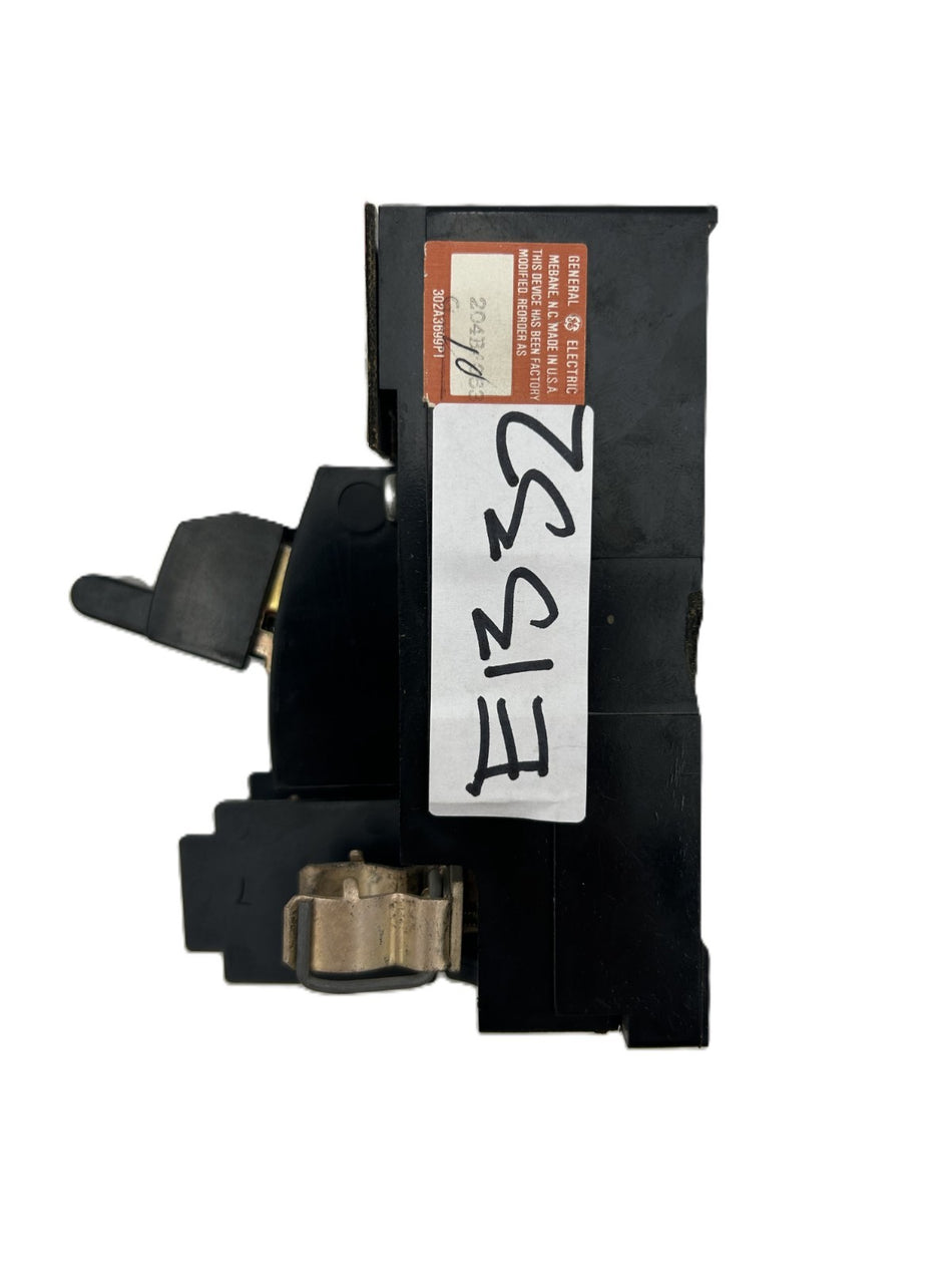 8785032