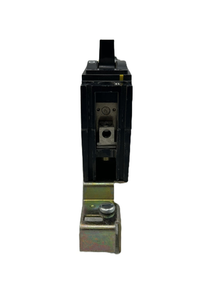 8954133