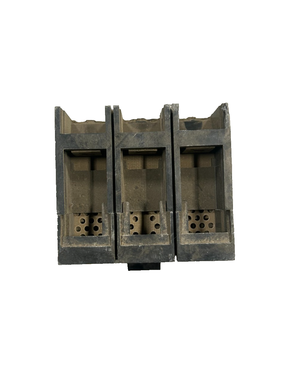 8915040