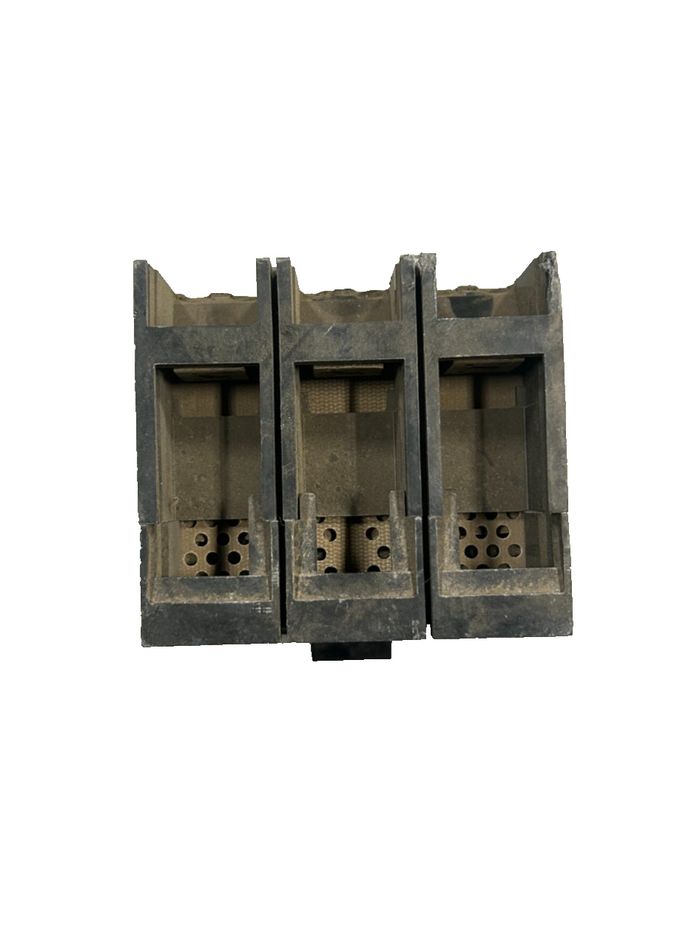 8915040