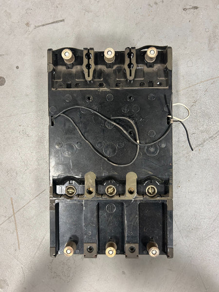 8890306
