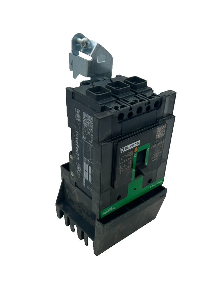 8697895