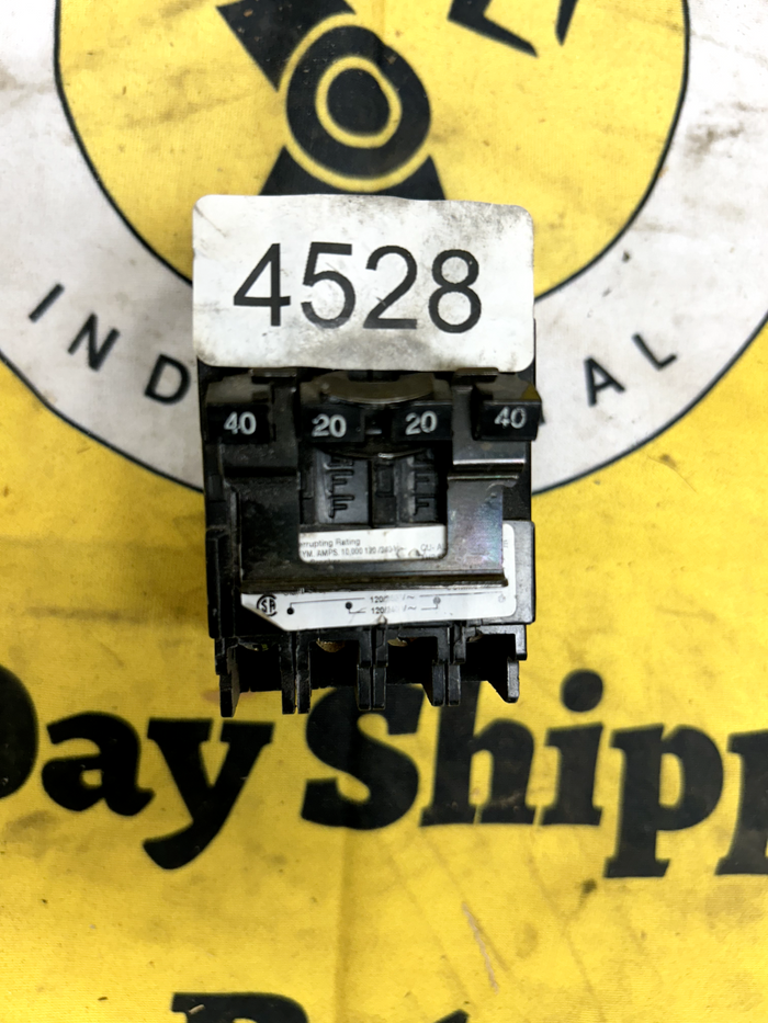 7447736