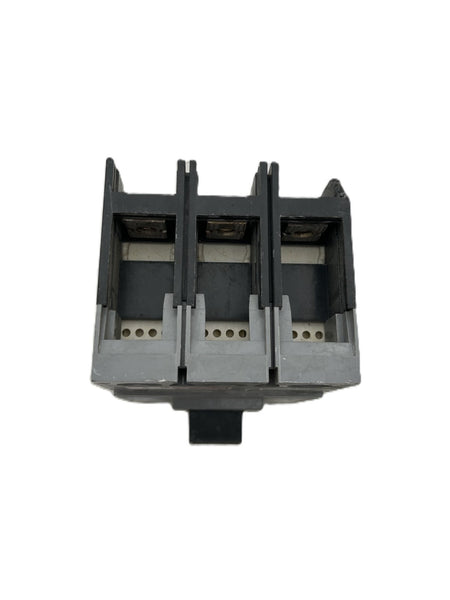 8929600