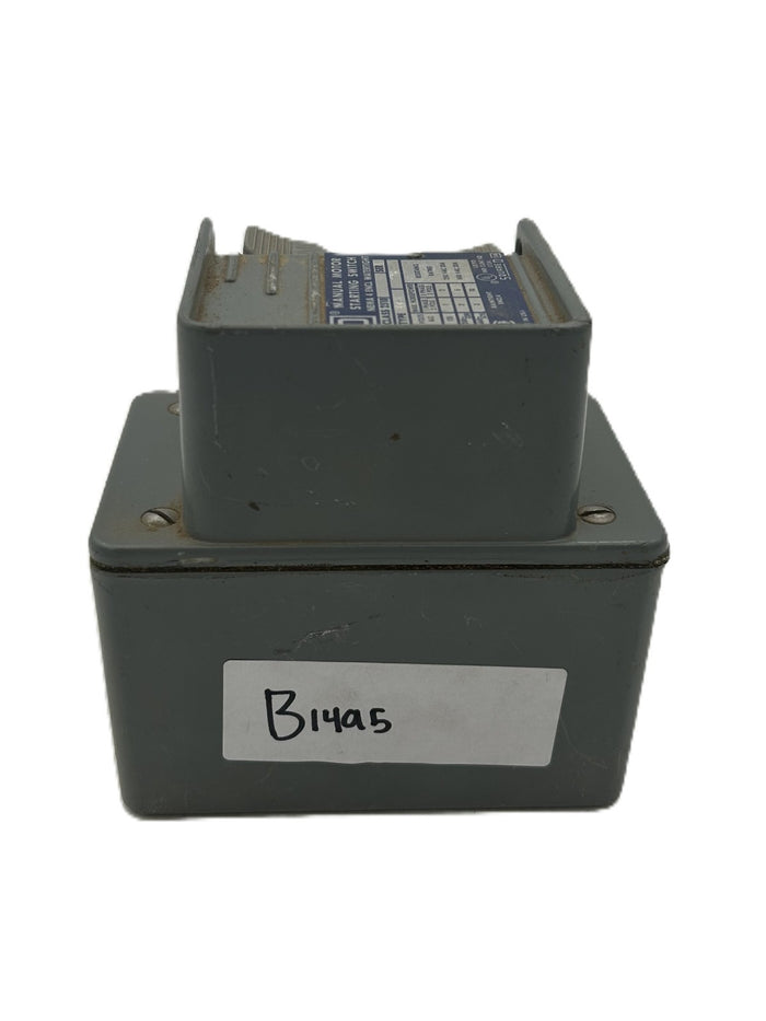8941976
