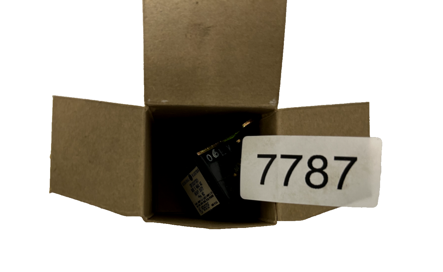 7432553