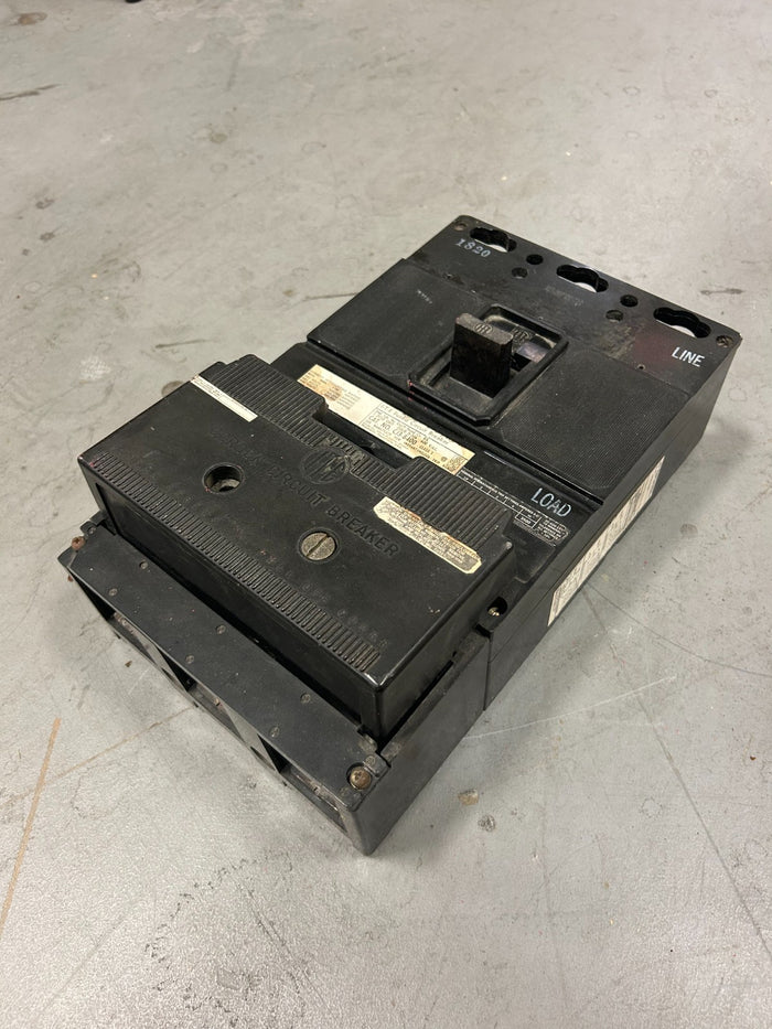 8890306