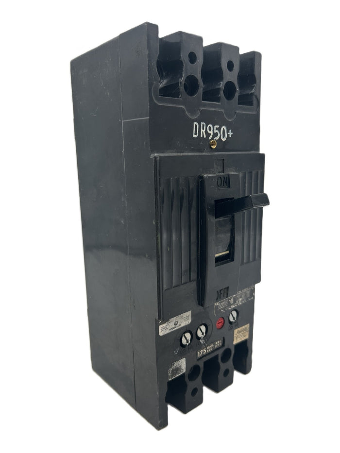 8943320