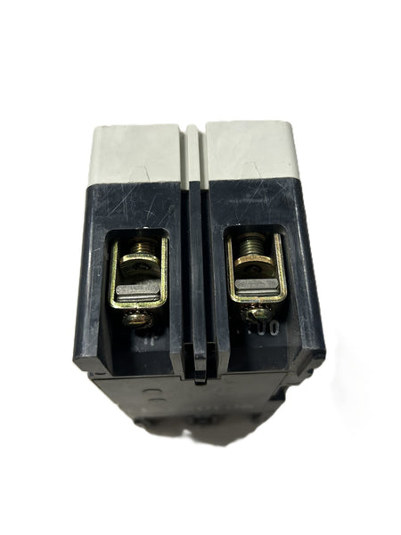 8958051