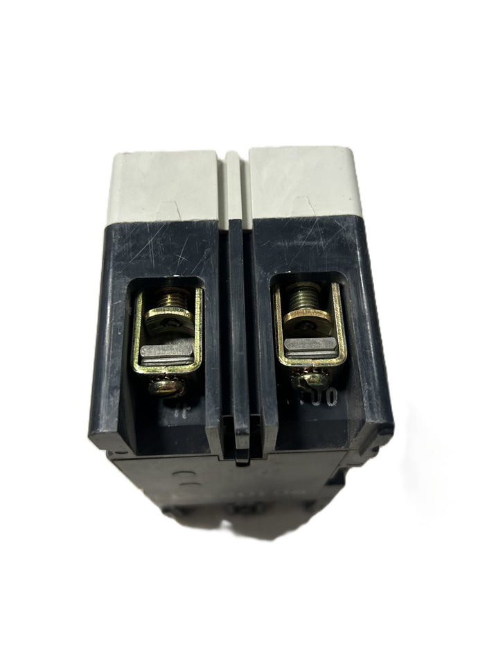 8958051