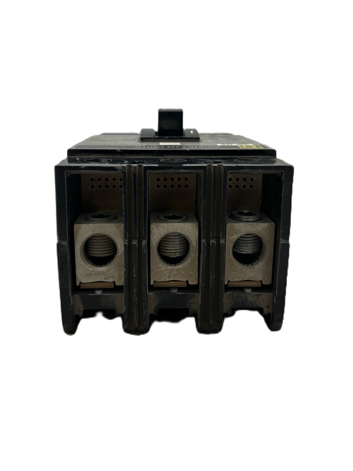 8903772