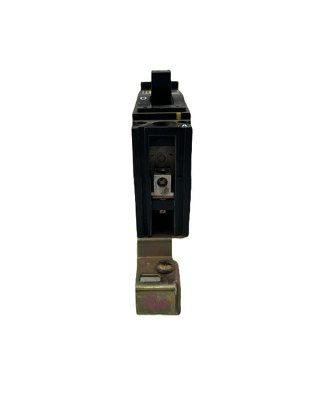 8951026