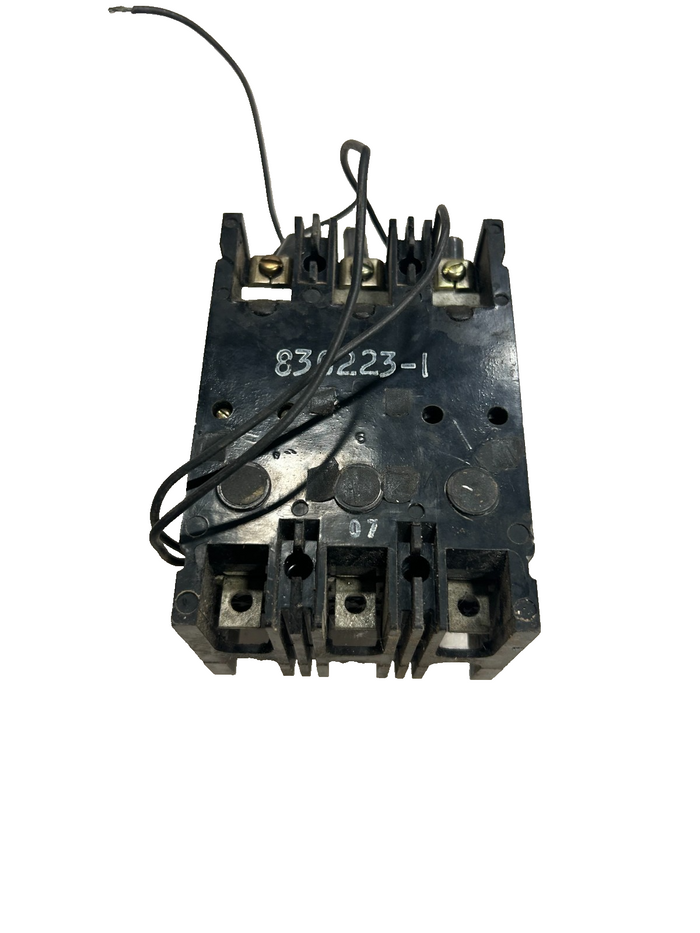 8971982