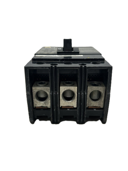 8903772