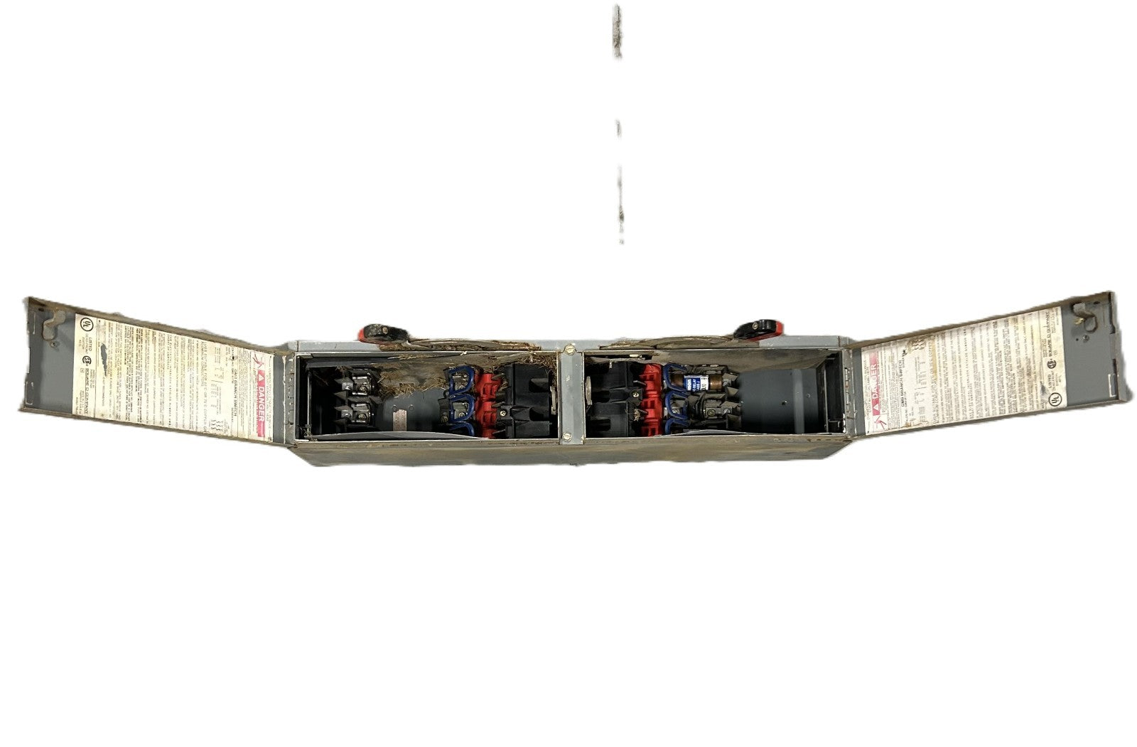 7605118