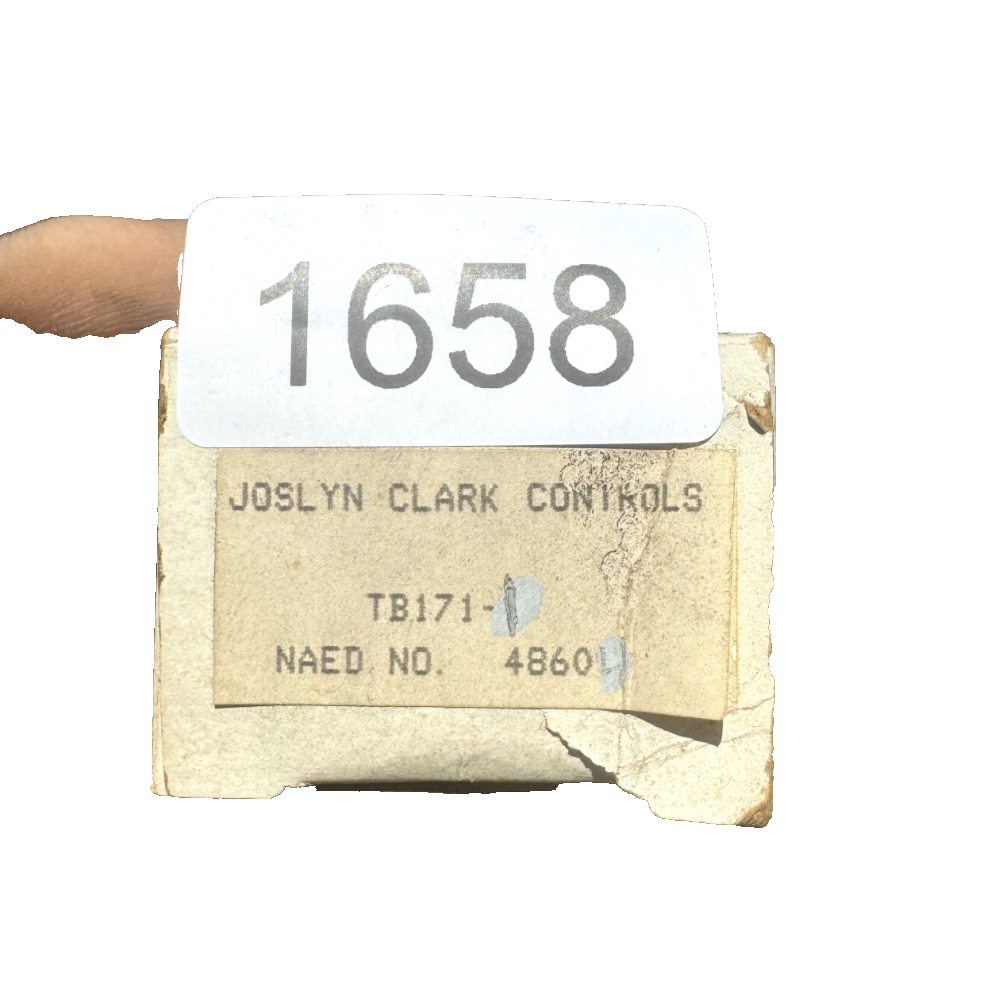 7444327