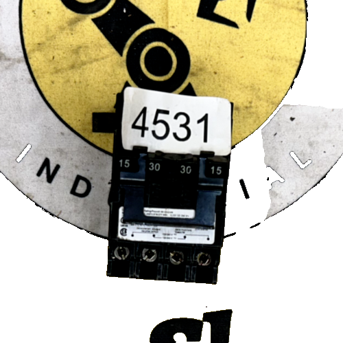 7447733