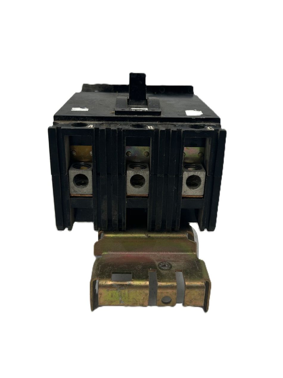 8940243