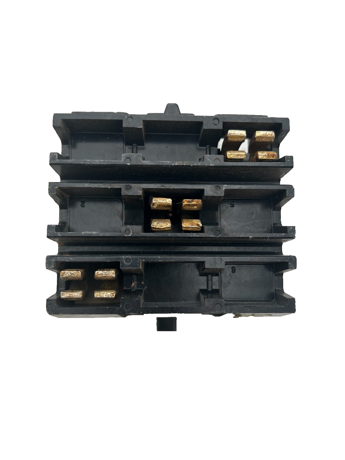 9043101