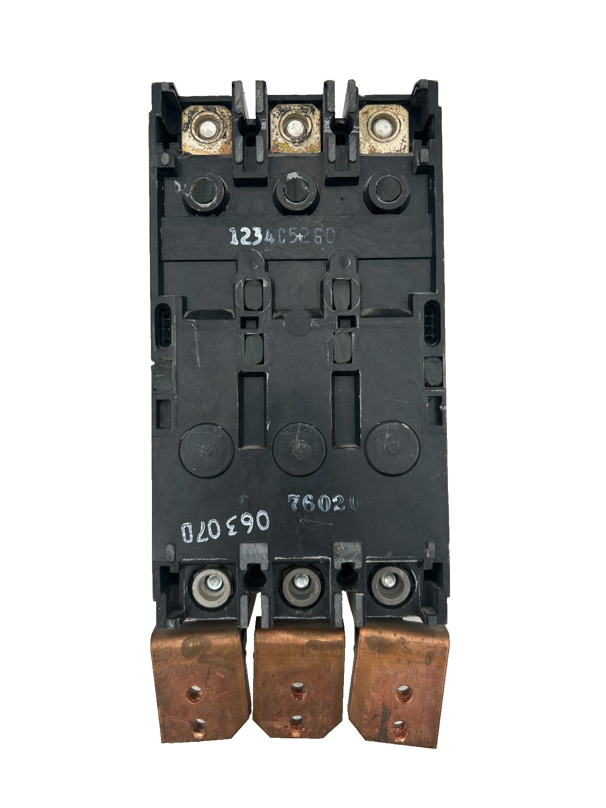 8890303