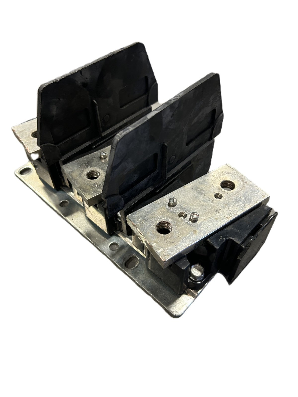 8733851
