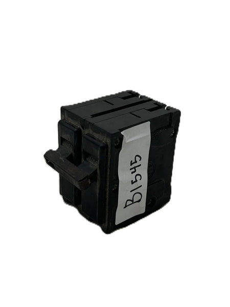 8956563