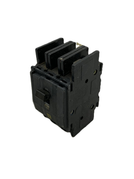 8956562