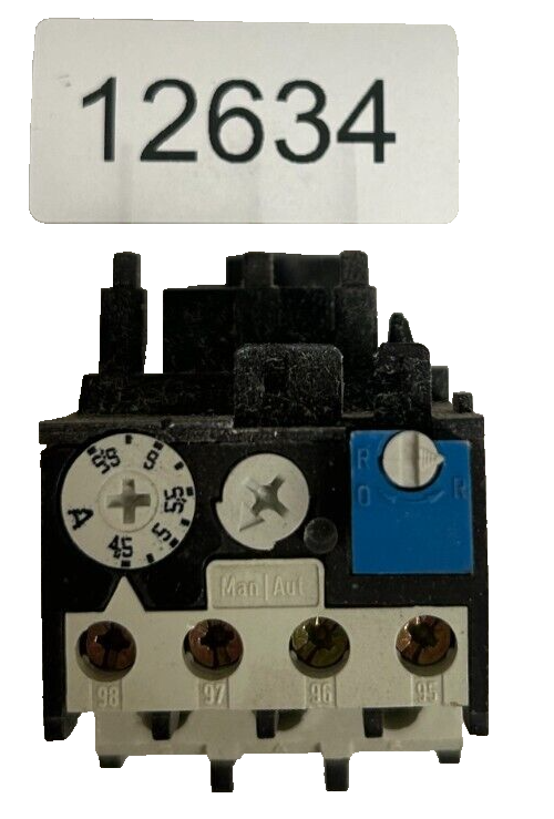 7431884