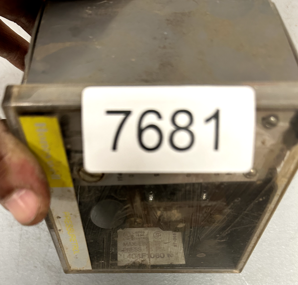 7433007