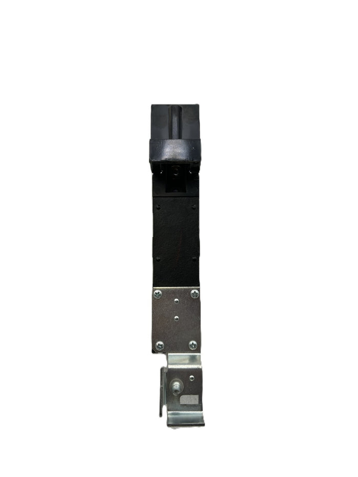 8951043